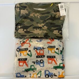 ⭐3/$30 NWT set of 2! Size 2T toddler boy pajamas with trucks and dinosaur camo